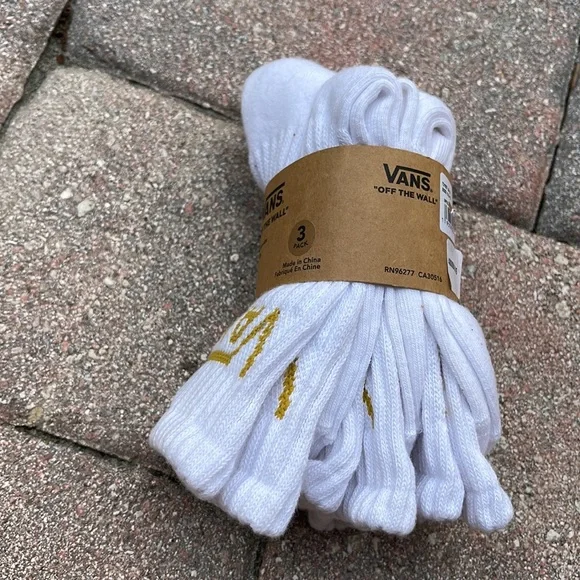 VANS “Off The Wall” Women’s 3 pairs socks set 
NWT - Picture 7 of 16